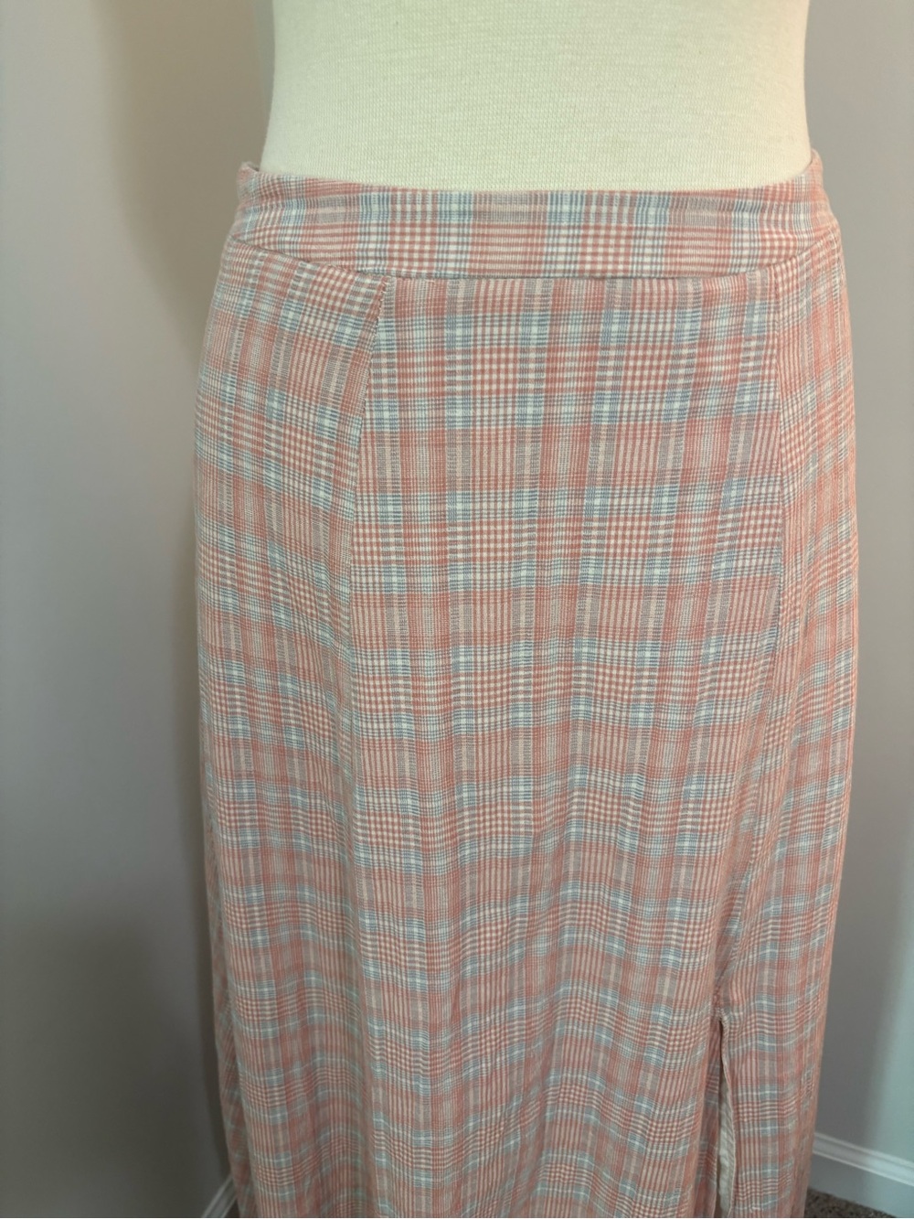 Plaid Maxi Skirt with Side Slit - Picture 2 of 12